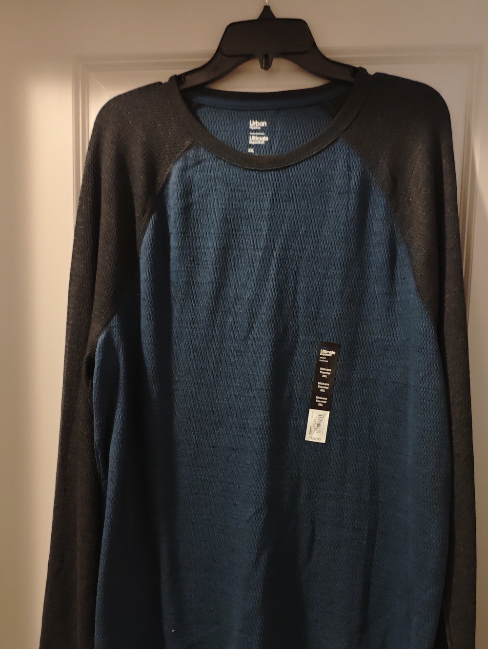 Kohl's Men's Teal Blue and Black Thermal Raglan Pullover